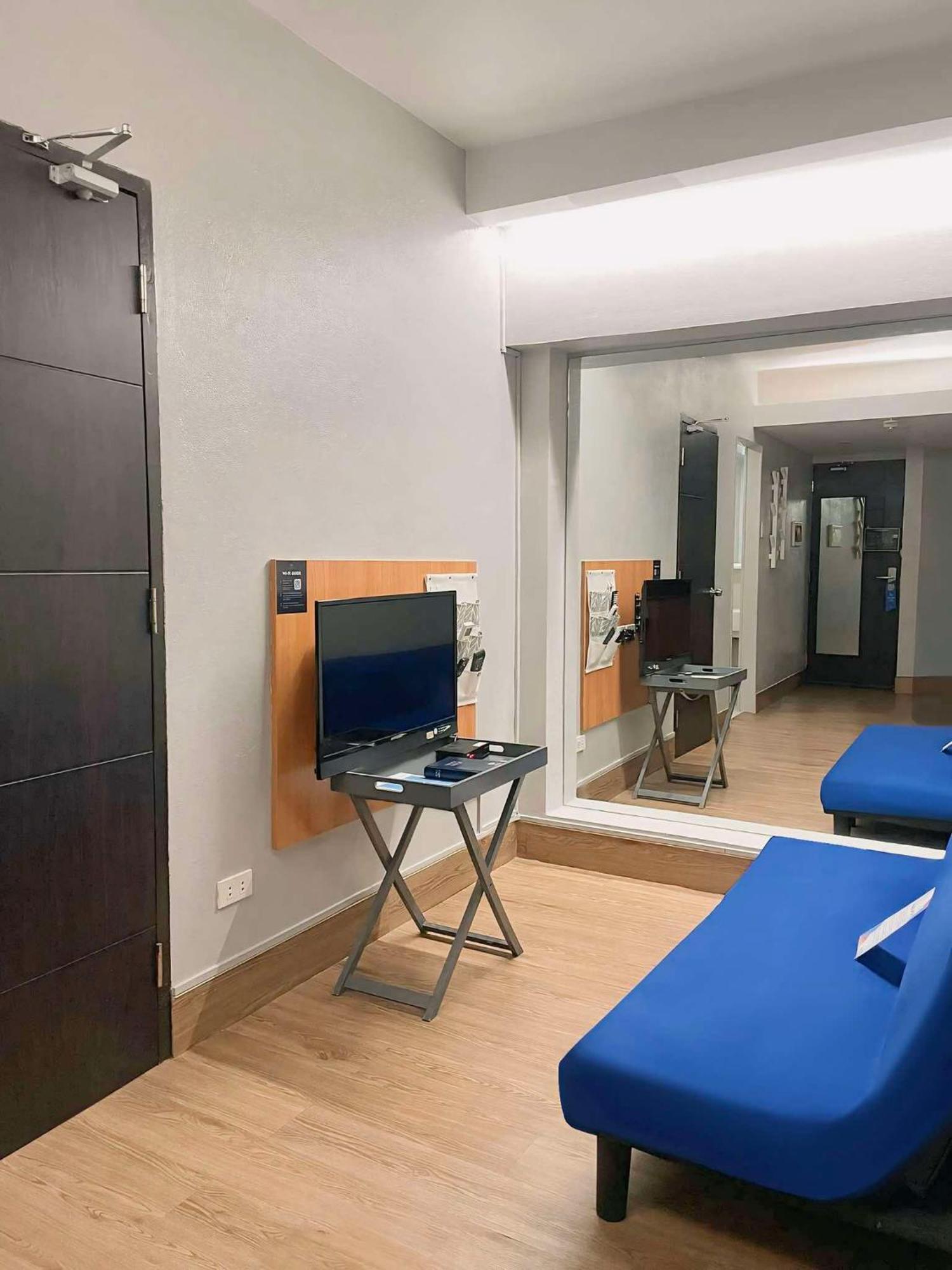 Selah Pods Hotel Manila Pasay Eksteriør bilde