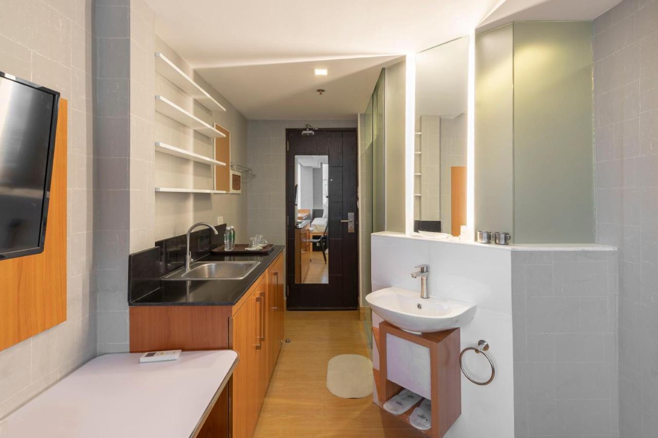 Selah Pods Hotel Manila Pasay Eksteriør bilde